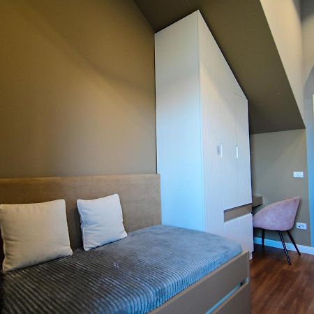 Stylish Two Bedroom House With Private Pool Tirana Exterior foto