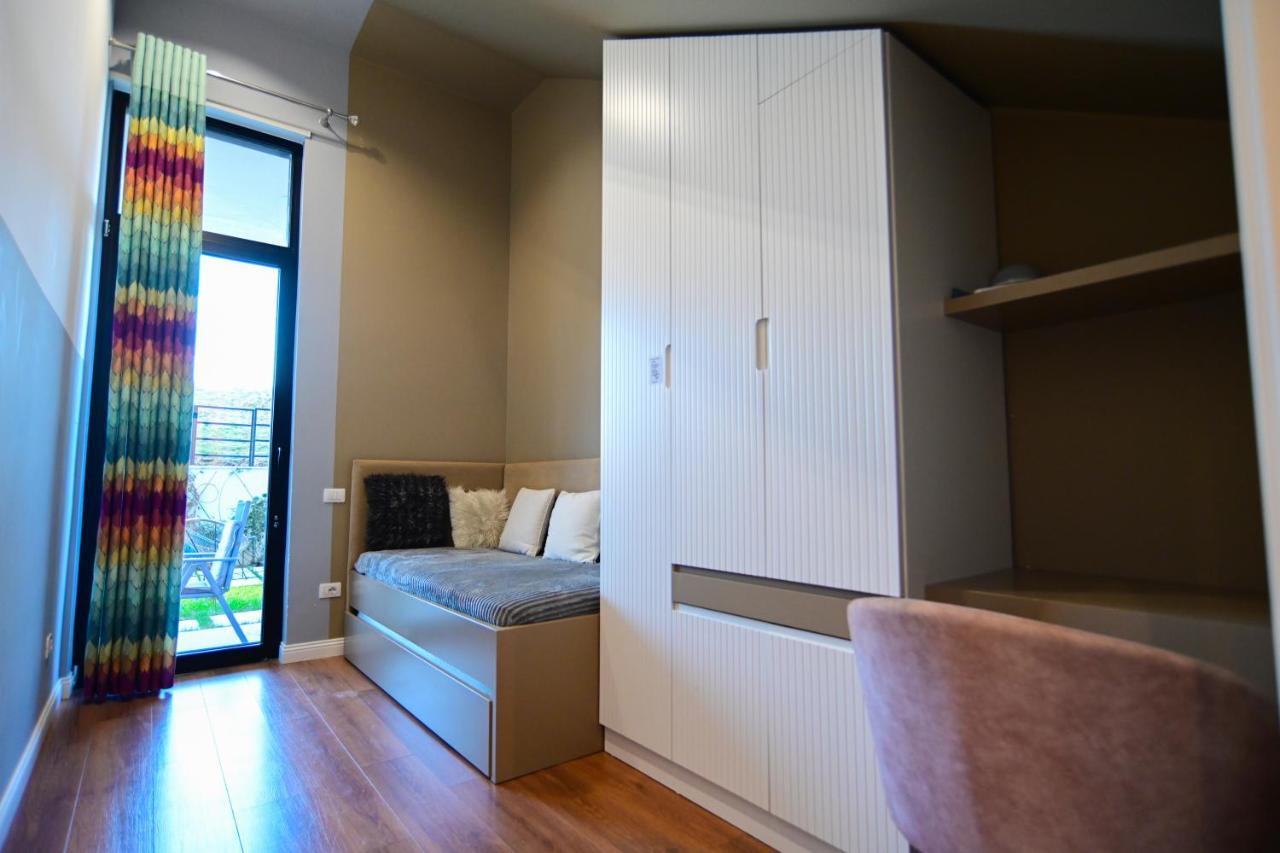 Stylish Two Bedroom House With Private Pool Tirana Exterior foto