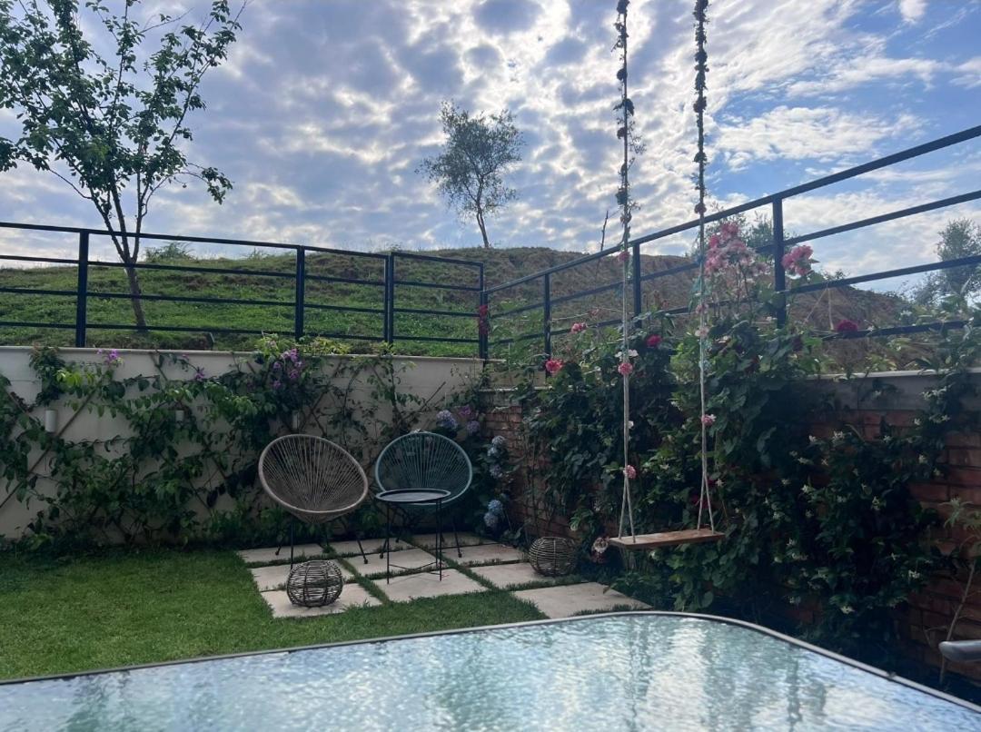 Stylish Two Bedroom House With Private Pool Tirana Exterior foto